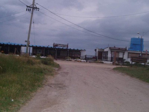 Chalet a 50 metros del mar con garage y parrilla miniatura 4