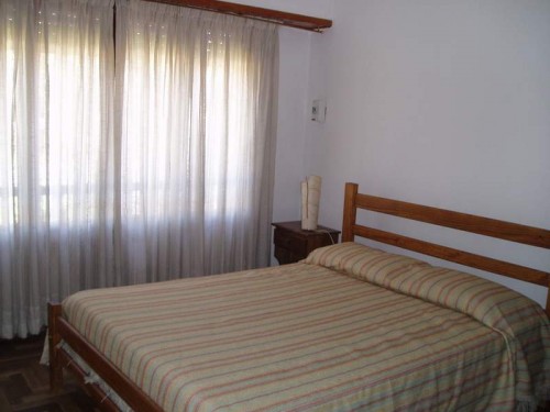 Chalet a 50 metros del mar con garage y parrilla miniatura 6