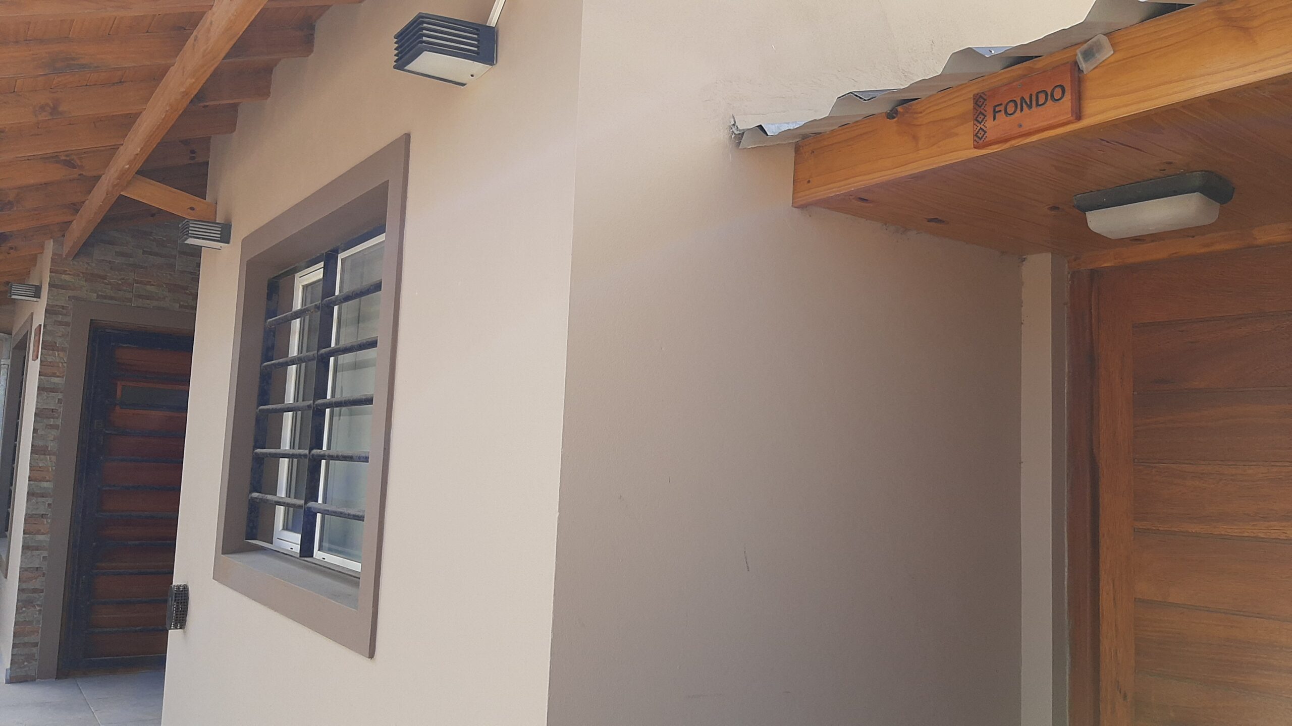 Monoambiente con patio y parrilla a 1 cuadra del mar en Santa Clara del Mar miniatura 3