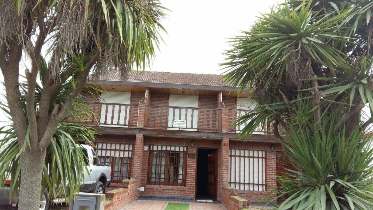 Dúplex amplios cerca del centro y la playa en Santa Clara del Mar miniatura 2