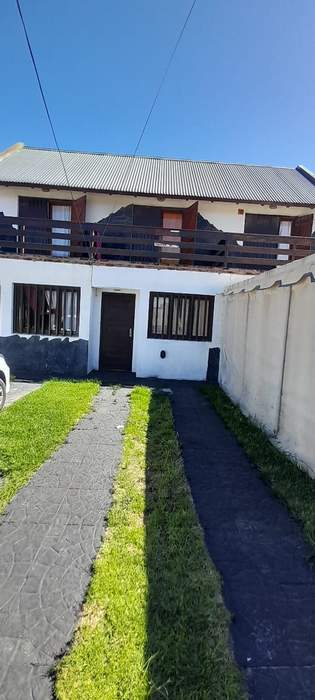 Dúplex para 5 personas a 1,5 cuadras del mar en Santa Clara del Mar miniatura 3