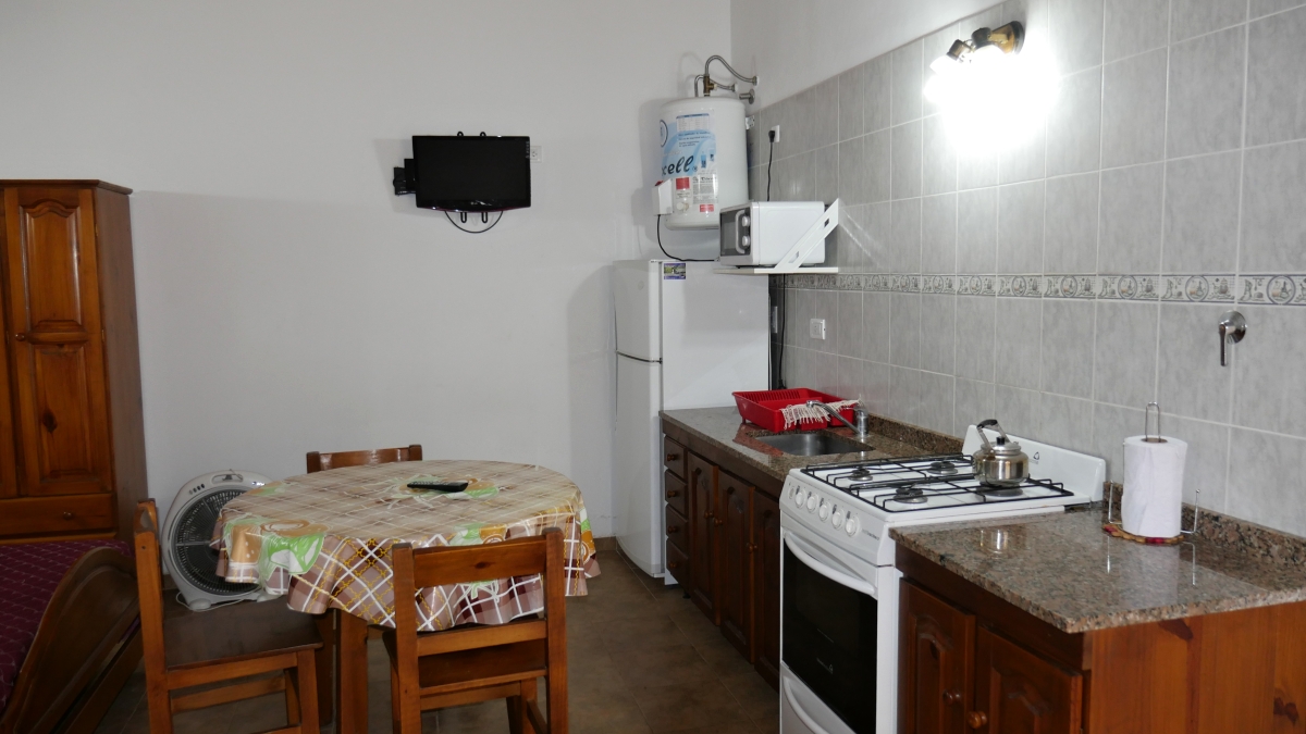 Monoambiente interno a media cuadra del mar para 3 personas miniatura 5