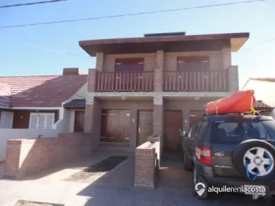 Dúplex con balcón y vista al mar a 50 metros de la playa en Santa Clara