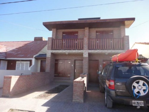 Dúplex con balcón y vista al mar a 50 metros de la playa en Santa Clara