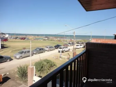Dúplex con balcón y vista al mar a 50 metros de la playa en Santa Clara foto 3
