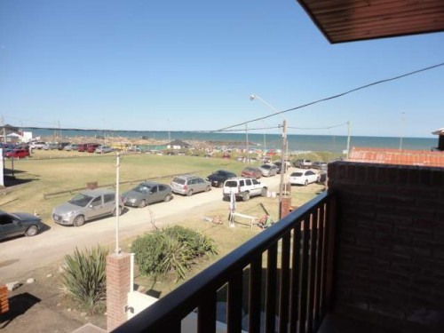 Dúplex con balcón y vista al mar a 50 metros de la playa en Santa Clara miniatura 3