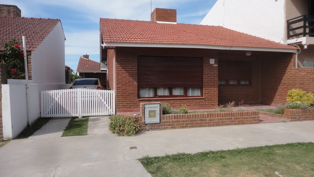 Monoambiente para 4 personas a 2 cuadras del mar en Santa Clara del Mar miniatura 2