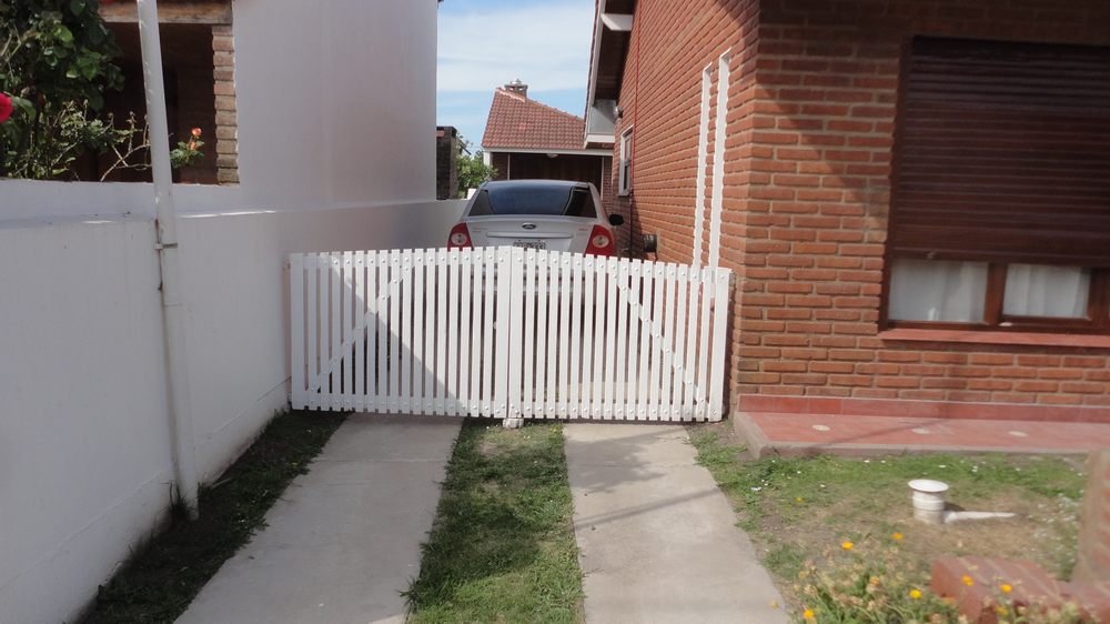 Monoambiente para 4 personas a 2 cuadras del mar en Santa Clara del Mar miniatura 3