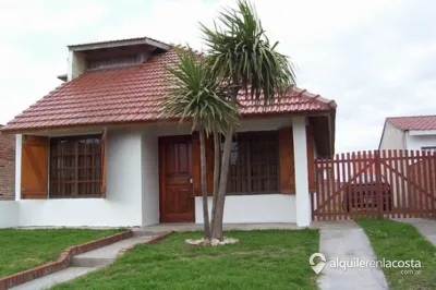 Chalet para 6 personas a 40 metros de la playa en Santa Clara