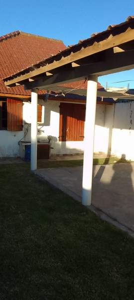 Chalet para 6 personas a 40 metros de la playa en Santa Clara miniatura 8