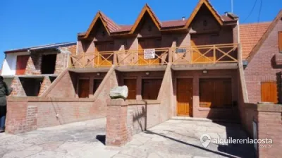 Dúplex para 7 personas a 1,5 cuadras del mar en Santa Clara del Mar