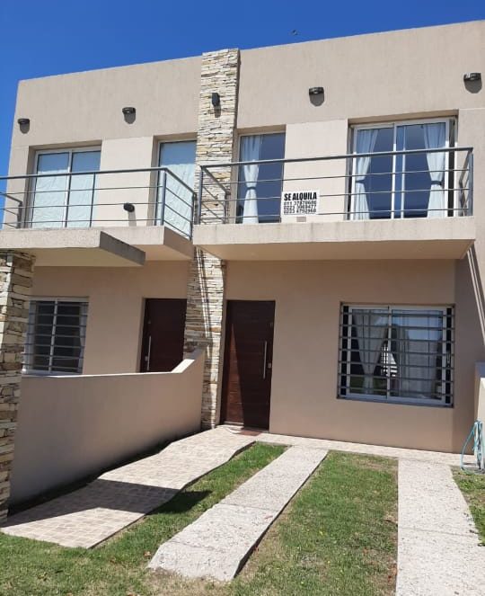 Dúplex a estrenar para 6 personas con WiFi, 2 baños y sommiers miniatura 2