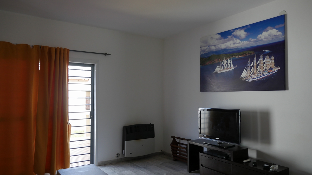 Dúplex a estrenar para 6 personas con WiFi, 2 baños y sommiers miniatura 7