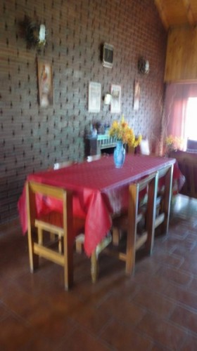 Chalet con parque, parrilla y garage en Santa Clara del Mar miniatura 2