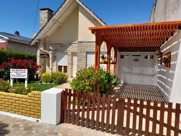 Alpino para 5 personas en zona céntrica, a 1 cuadra del mar miniatura 2