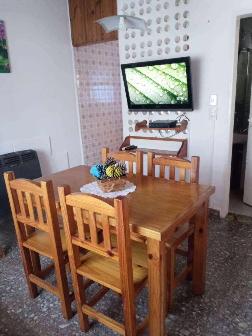 Alpino para 5 personas en zona céntrica, a 1 cuadra del mar miniatura 10