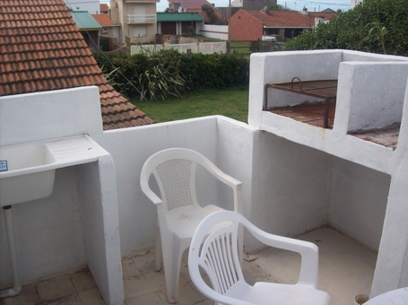 Chalet para 4 personas a 1 cuadra del mar con terraza miniatura 3