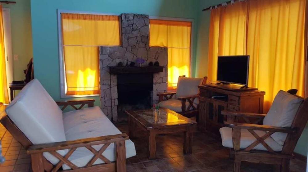 Cabaña con pileta privada y parrilla en Sierra de los Padres miniatura 3