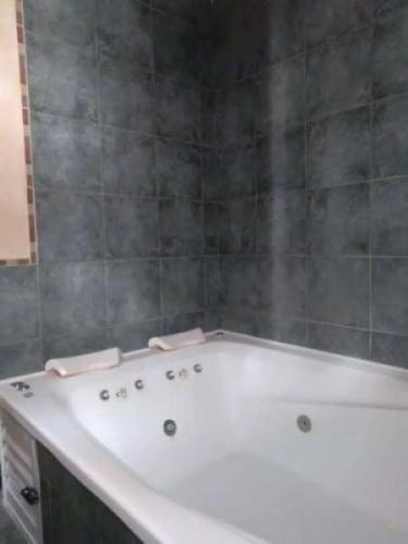 Cabaña con pileta privada y parrilla en Sierra de los Padres miniatura 7